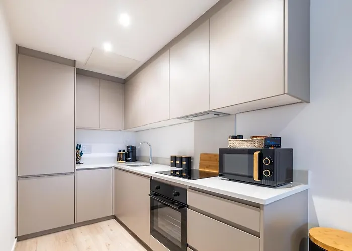 Elegant Central Apartment